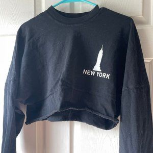 NEW YORK CITY EMPIRE STATE BUILDING JERSEY CROP L/S TOP